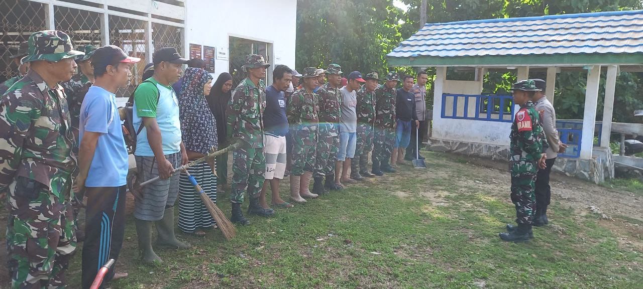 Dorong Menjadi Kampung Bersih Dan Sehat, Koramil 1417-12/Soropia Lakukan Karya Bakti