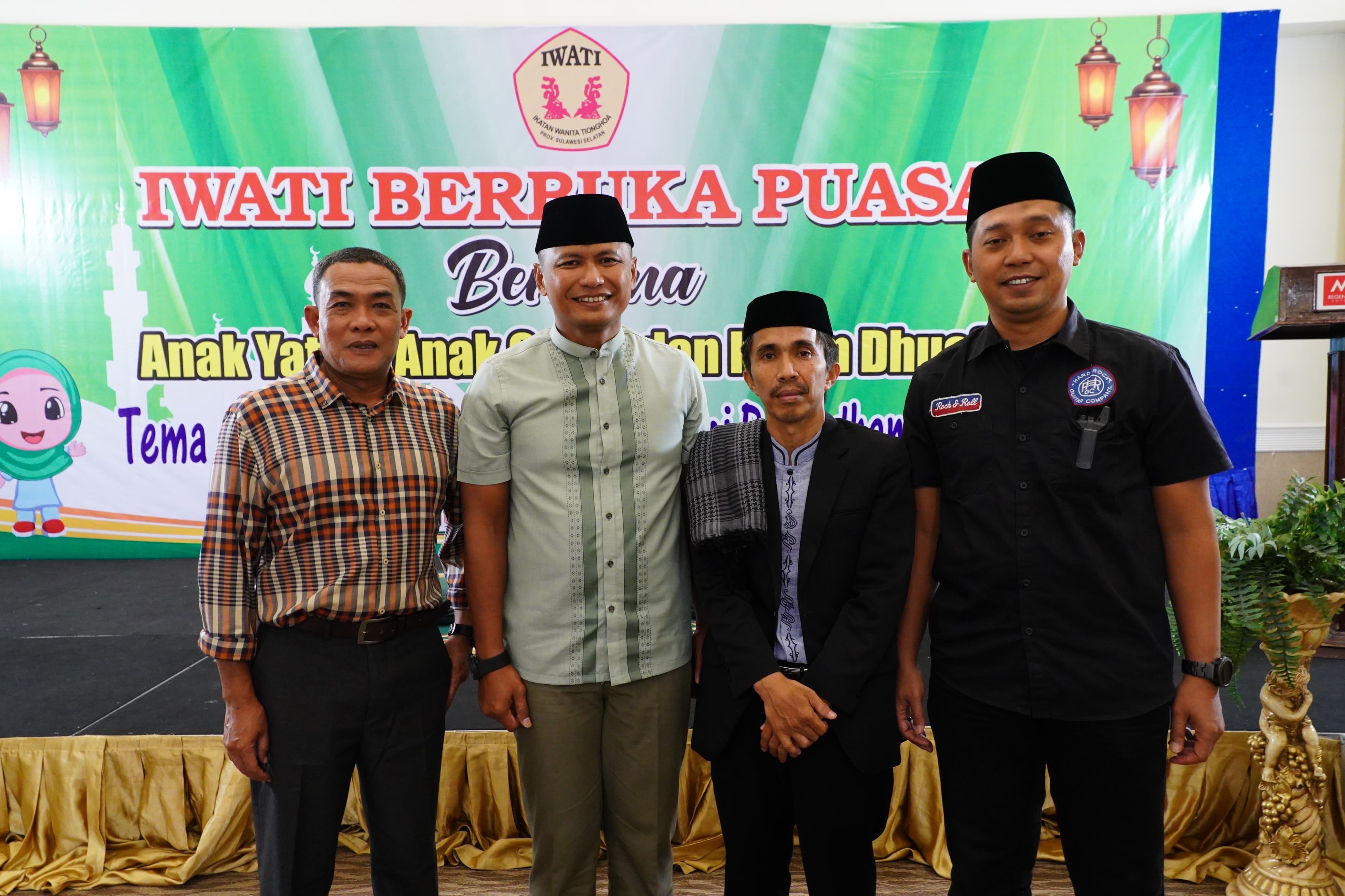 Pamen Ahli Bidang Ilpengtek dan LH Poksahli Mewakili Pangdam XIV/Hsn Menghadiri Buka Puasa Bersama Anak Yatim, Anak Cacat dan Kaum Dhuafa