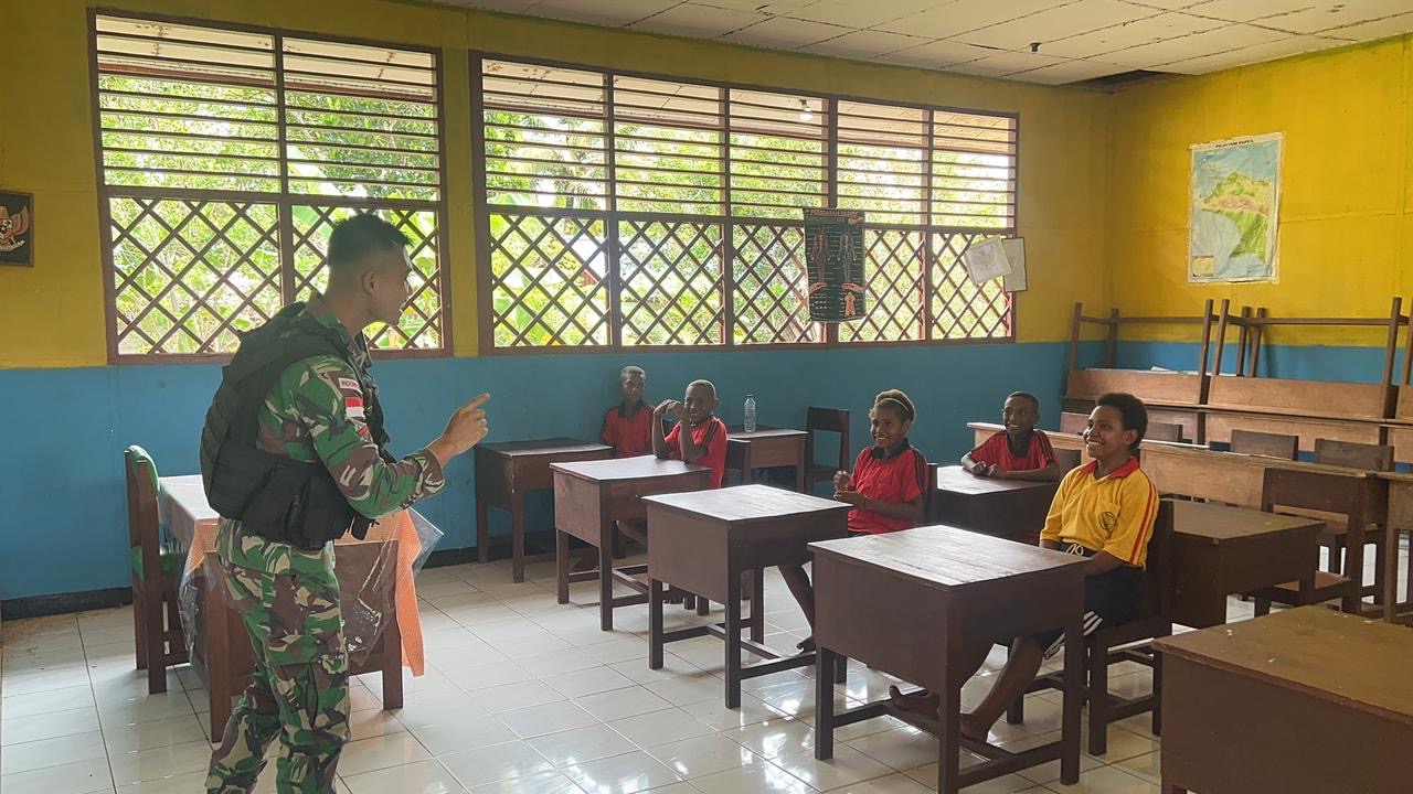 Menjaga dan Menjadi Pahlawan Tanpa Tanda Jasa di Perbatasan RI-PNG, Demi Mencerdaskan Anak Bangsa