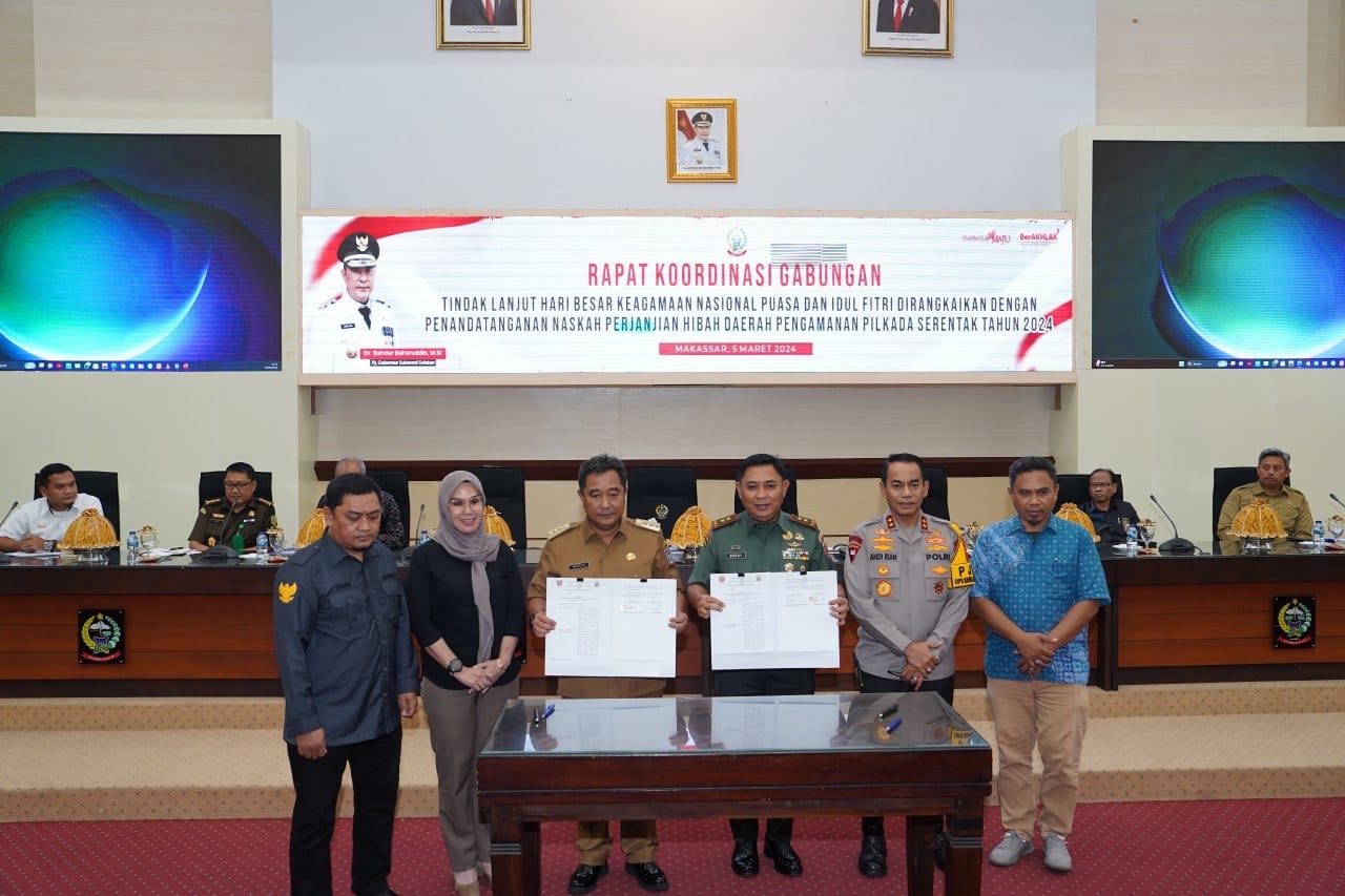 Pangdam XIV/Hsn Mengikuti Rakor Gabungan Tindak Lanjut HBKN dan Penandatanganan NPHD Pengamanan Pilkada Serentak Tahun 2024