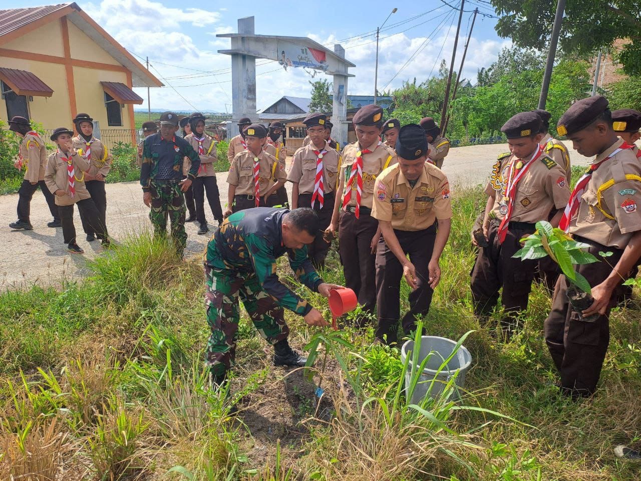 Langkah Koramil 03/Maritengngae dalam upaya penghijauan, libatkan anggota Pramuka