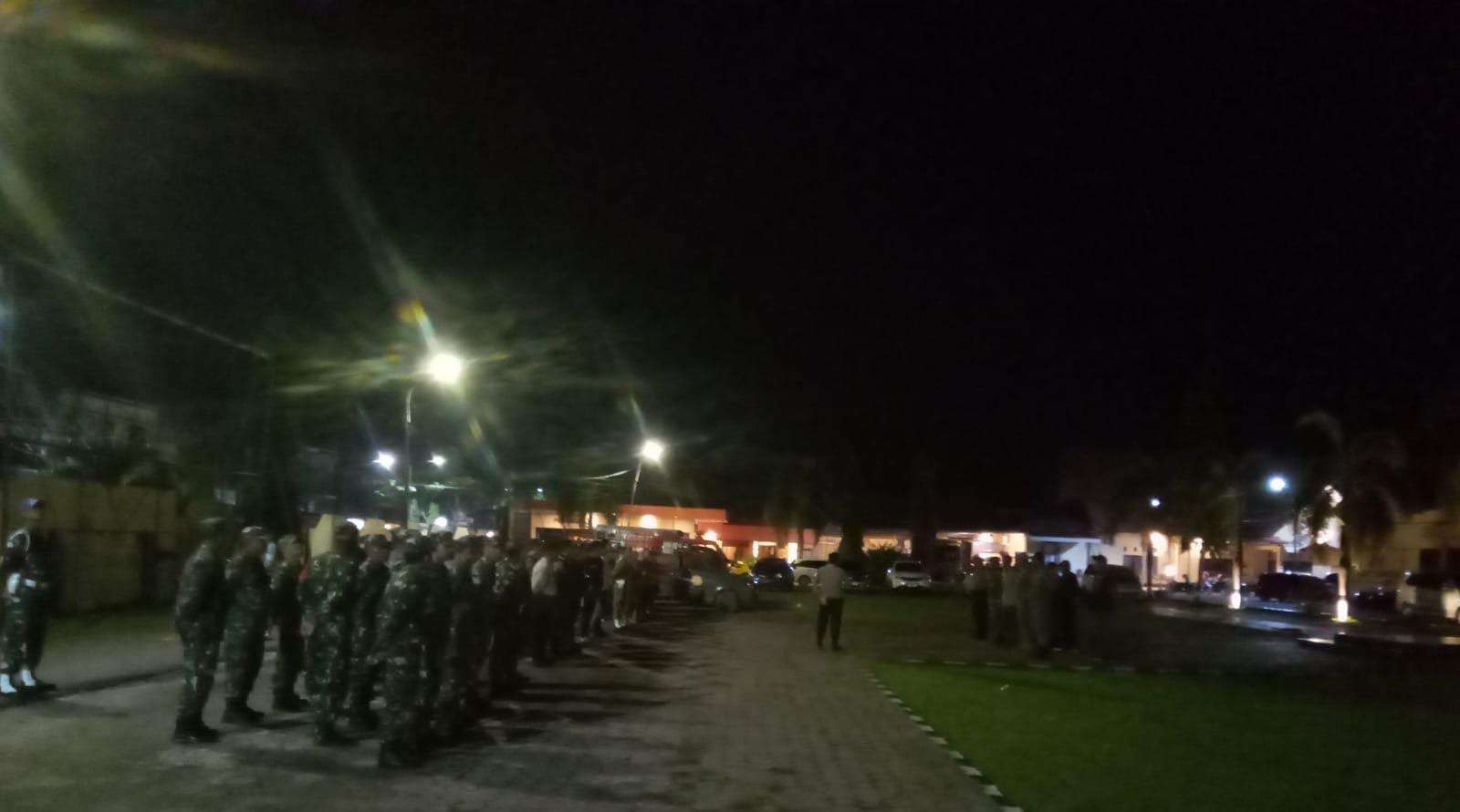 Pastikan Keamanan Bulan Ramadan, Petugas Gabungan Dari Kodim 1404/Pinrang, Polres Pinrang Dan Sapol PP Operasi Cipkon