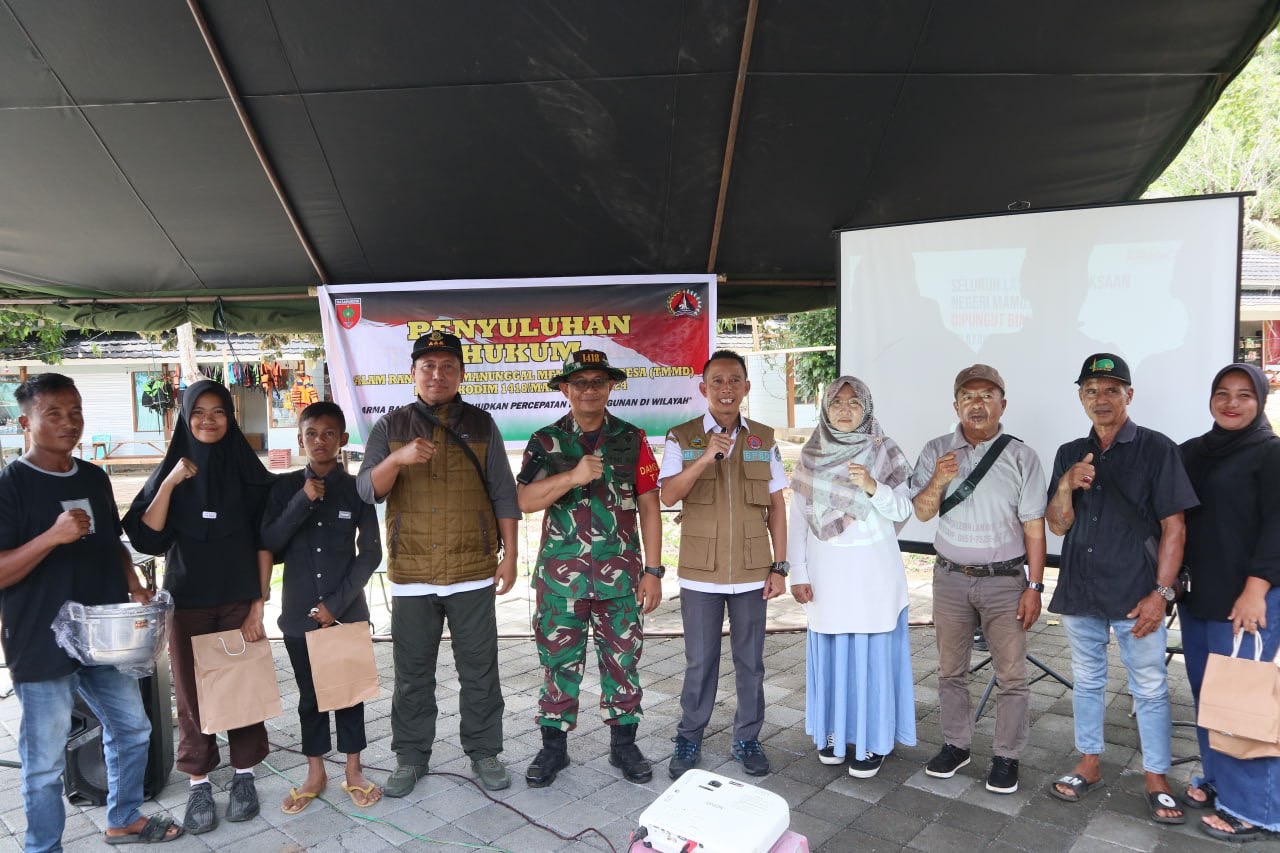 Melalui Penyuluhan Hukum : Satgas TMMD Ke-119 Kodim 1418/Mamuju Menggugah Kesadaran Hukum di Desa Karampuang