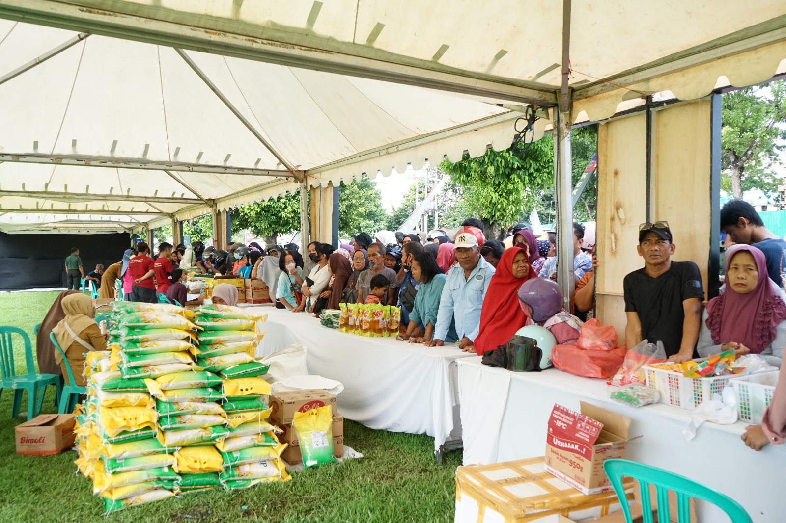 Pasar Murah Sinergi Korem 143/HO dan Bank Indonesia Perwakilan Prov.Sultra Resmi dibuka