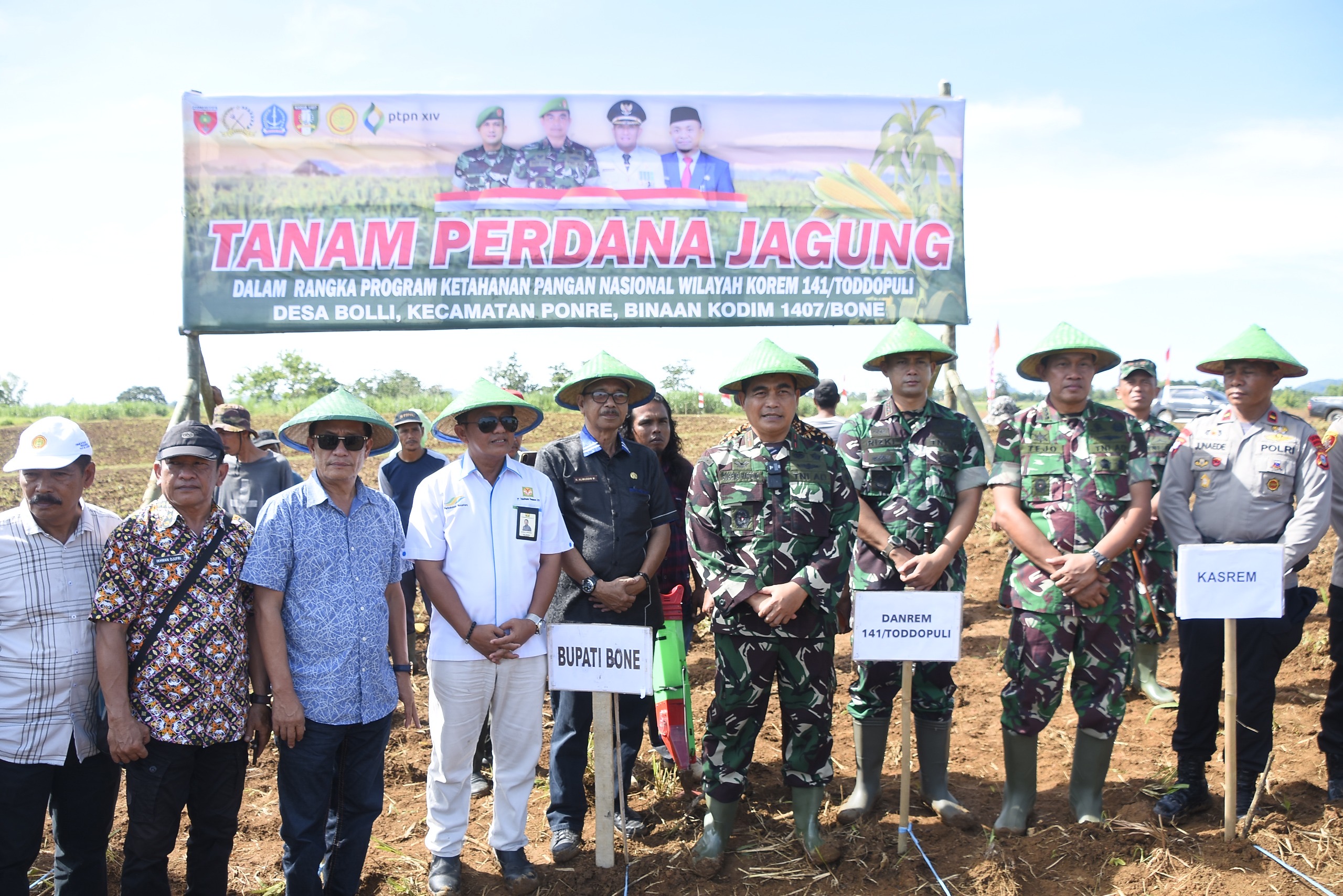 Wujudkan Hanpangan Danrem 141/Tp Pimpin Penanaman Jagung, Pohon Sukun dan Pelepasan Bibit Ikan Nila