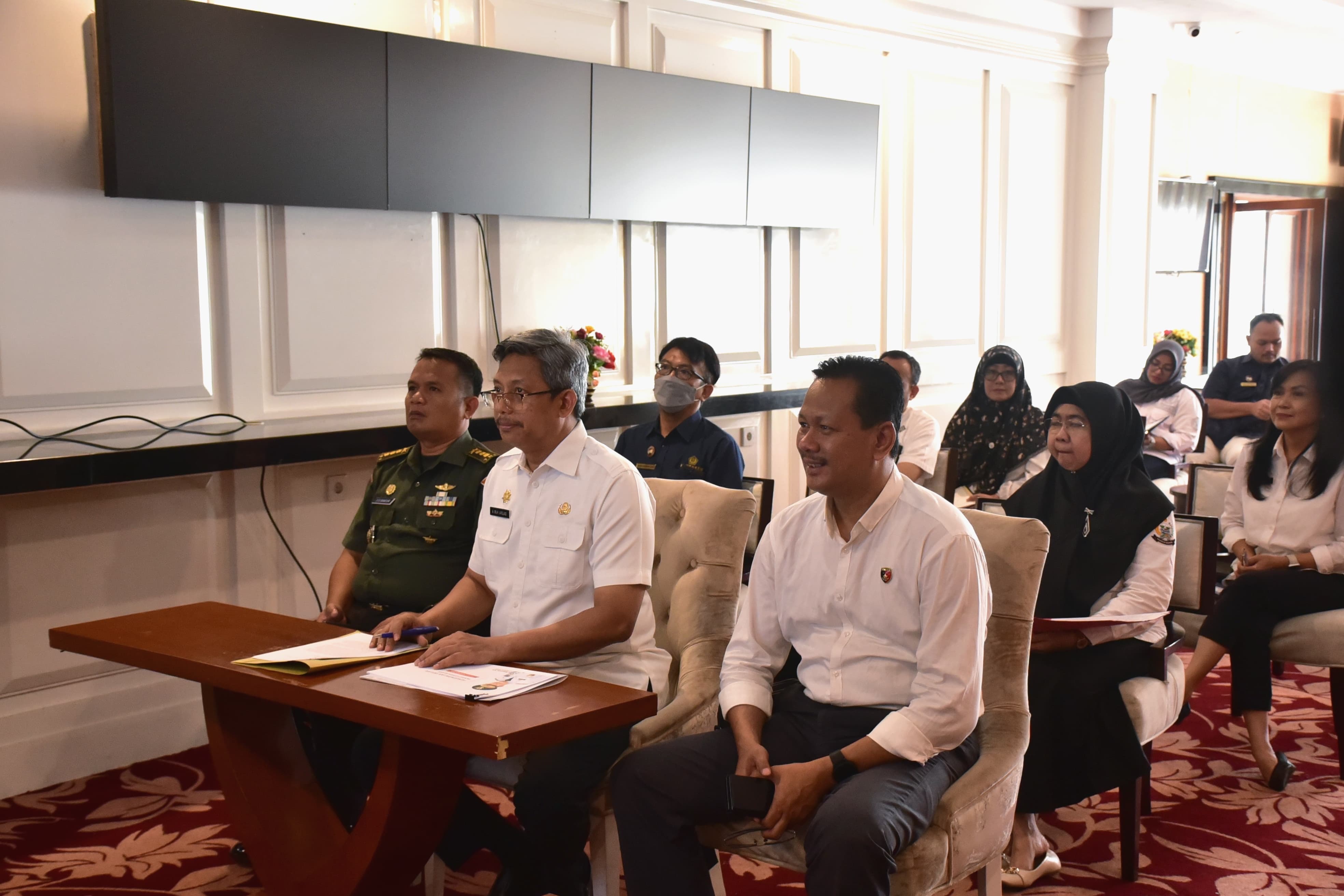 Pamen Ahli Bid Ekonomi Mewakili Pangdam XIV/Hsn Hadiri Rakor Pengendalian Inflasi Secara Virtual