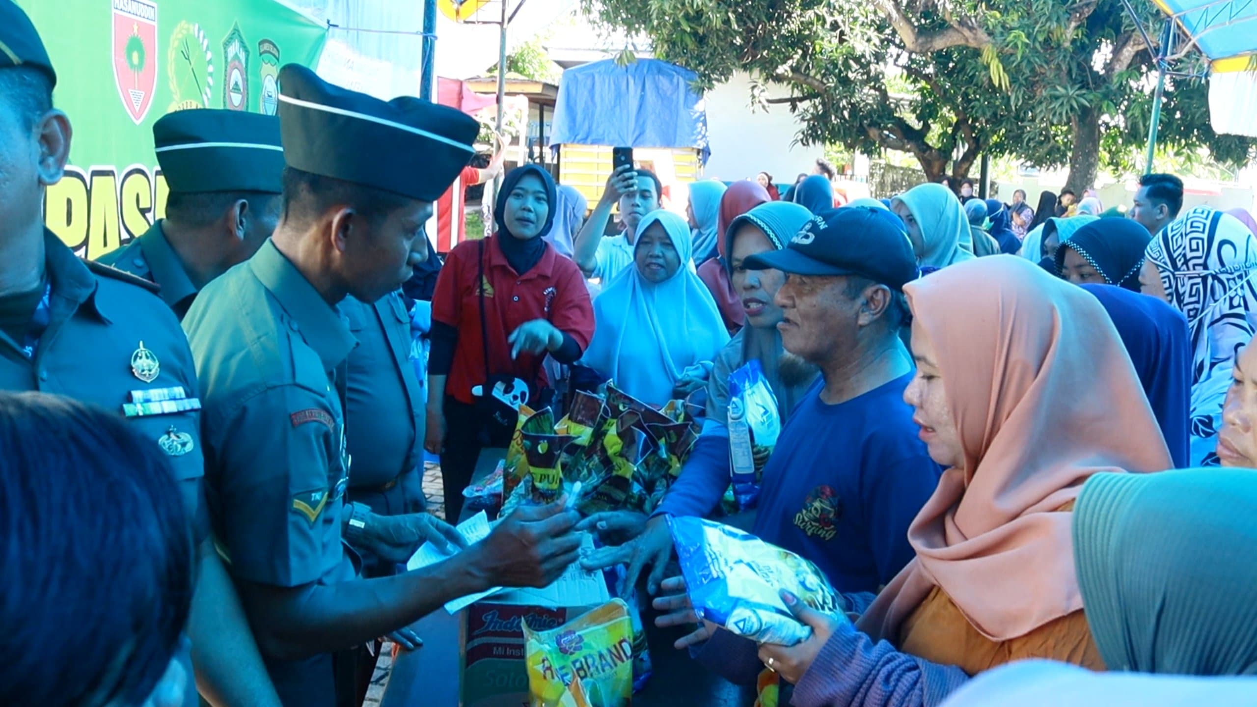 Kodim 1426 Takalar Bersama Pemkab Takalar Gelar Pasar Murah Menjelang Ramadhan