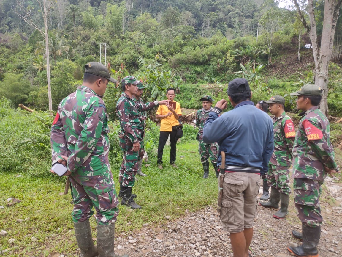 Koramil Mambi Bangun Jembatan, Tiga Desa Tak Lagi Terisolasi