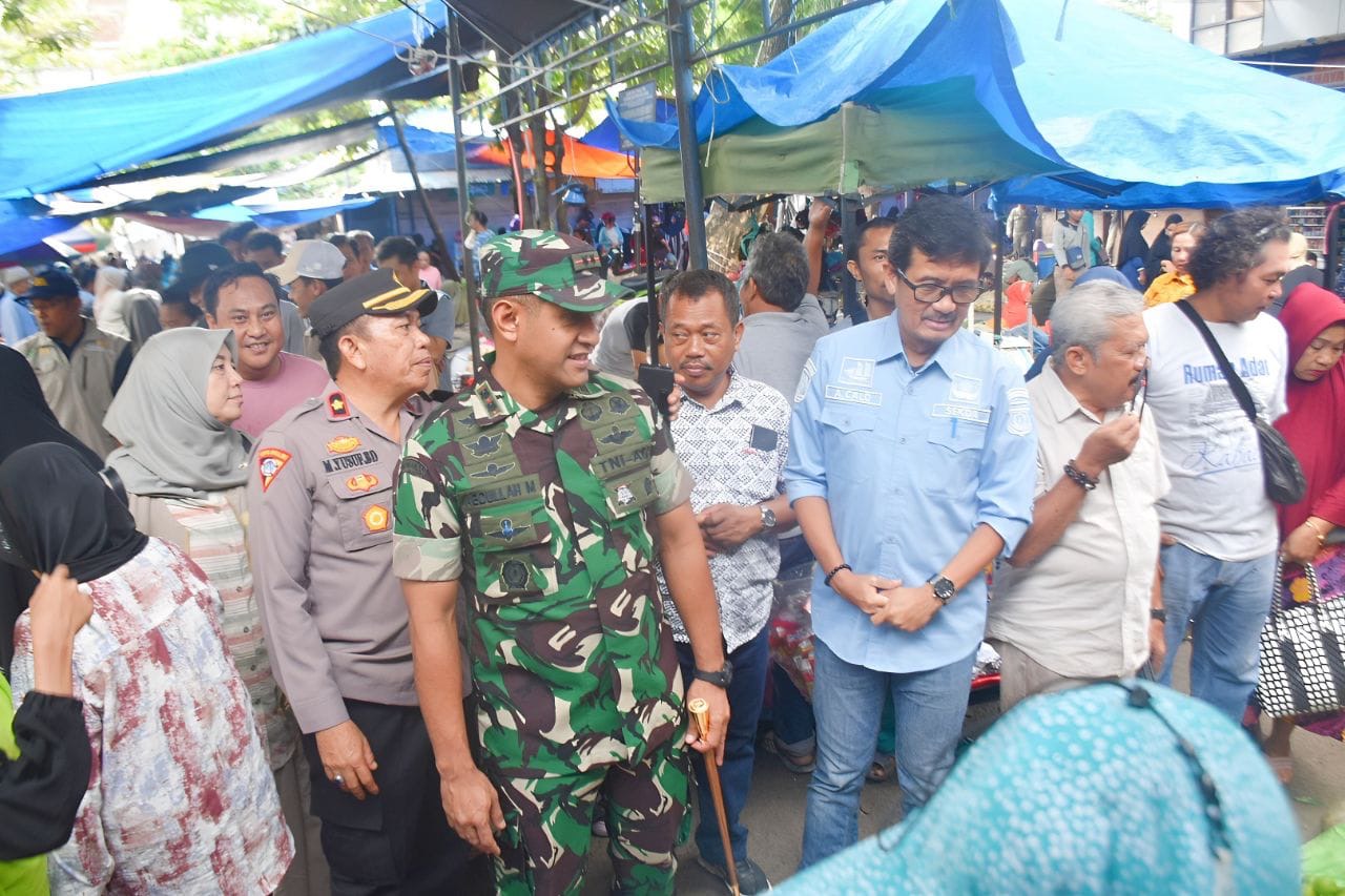 Jelang Ramadhan, Kodim 1404/Pinrang Bersama Pemda Dan Stakeholder terkait Pantau Harga Sembako di Pasar Lasinrang