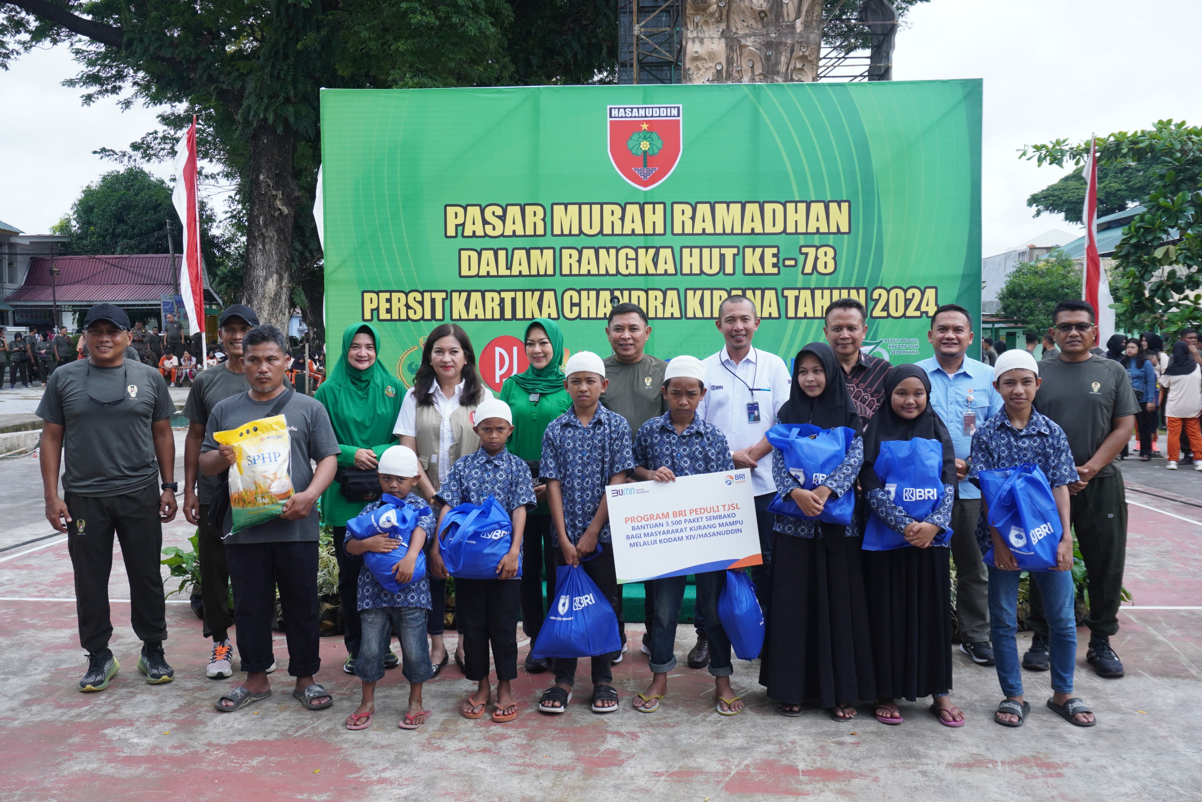 Pangdam XIV/Hsn Buka Operasi Pasar Murah Dalam Rangka HUT Ke-78 Persit KCK Tahun 2024