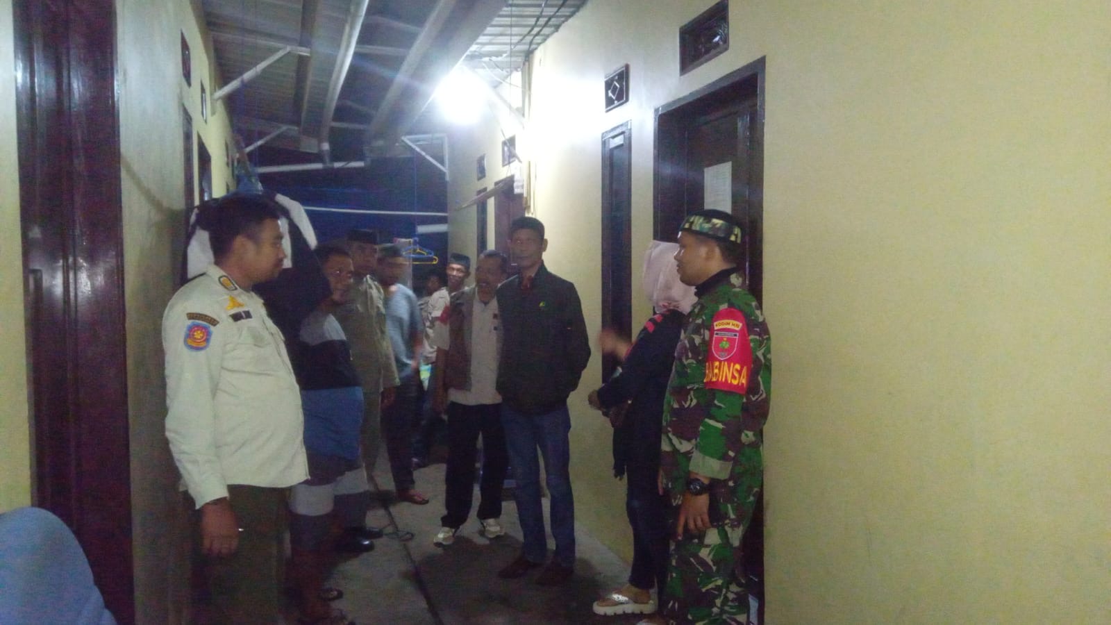 Babinsa Koramil 1415-01/Bontosikuyu Bersama Instansi Terkait Laksanakan Razia Penertiban Kos Kosan