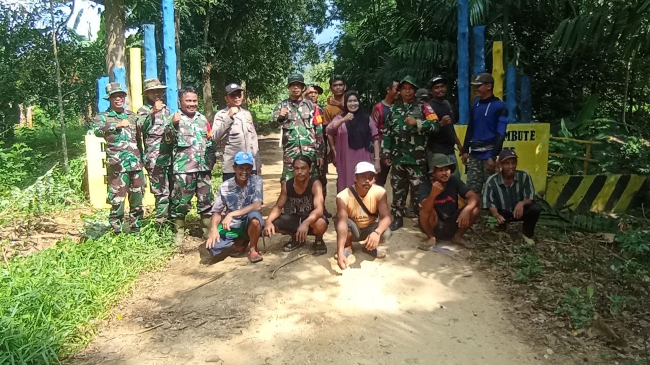 Dengan Karya Bakti, Koramil Lambuya Bersama Warga Maju Ciptakan Kampung Bersih Dan Sehat