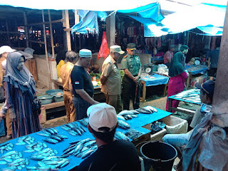 Bulan Ramadhan, Dandim 1423/ Spg dan Forkopimda Tinjau Pasar Cek Stok dan Harga Pangan