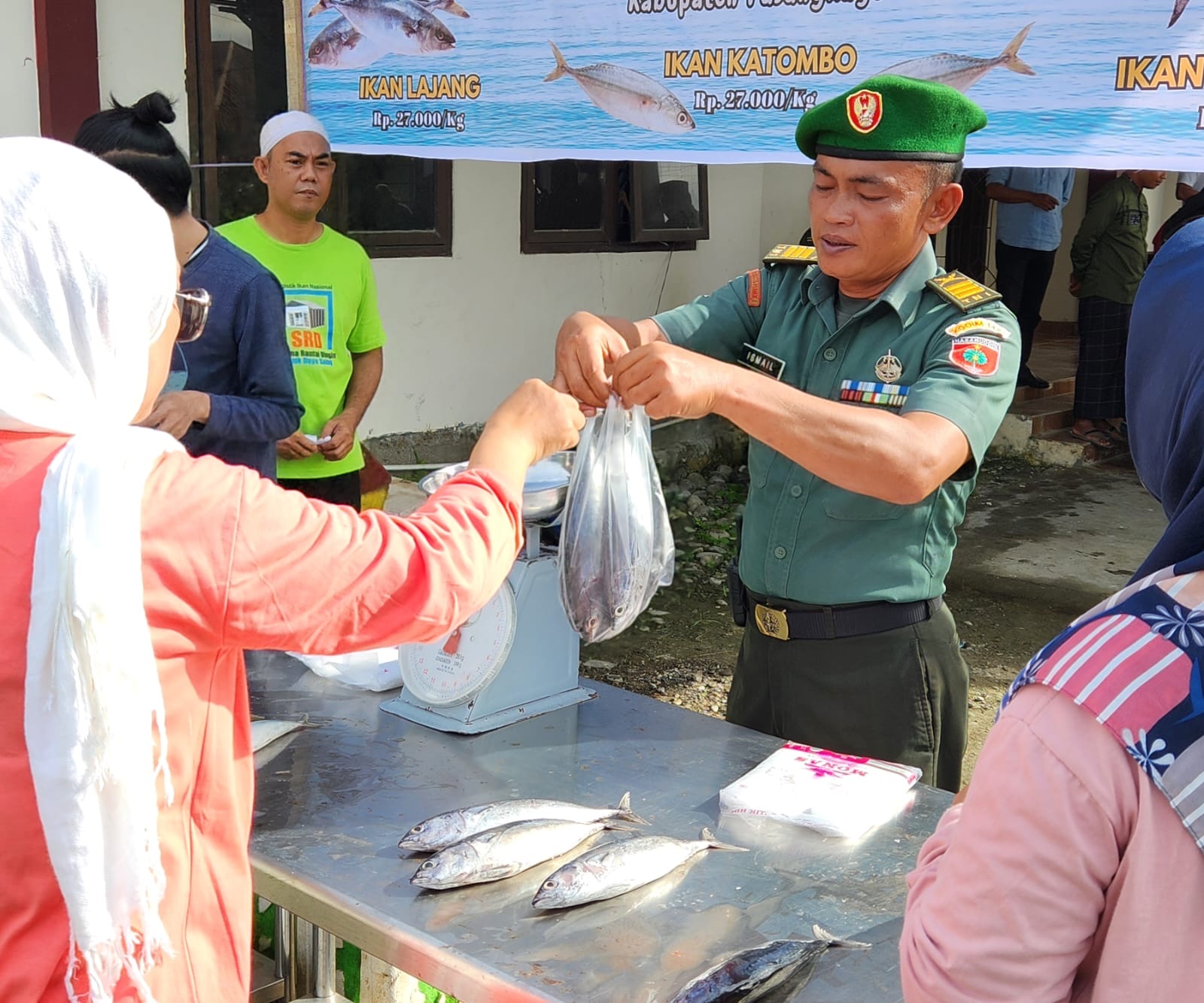 Dandim Apresiasi Pasar Ikan Murah Pemda Pasangkayu Jelang Ramadan