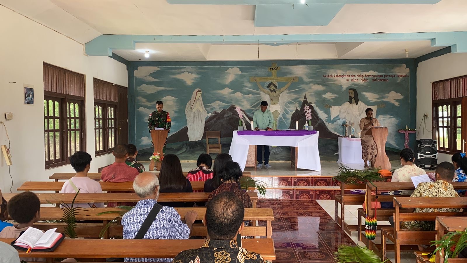 Ibadah Minggu Palma yang Damai bersama Satgas Yonif 726/Tml dan Masyarakat di Perbatasan RI-PNG