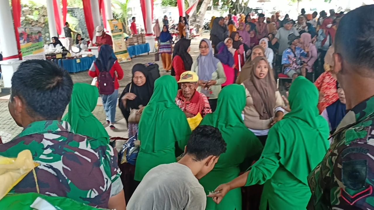 Lapak Ibu Persit Kodim 1415/Selayar, Kurang Dari Sejam Ludes Dihabiskan Pembeli
