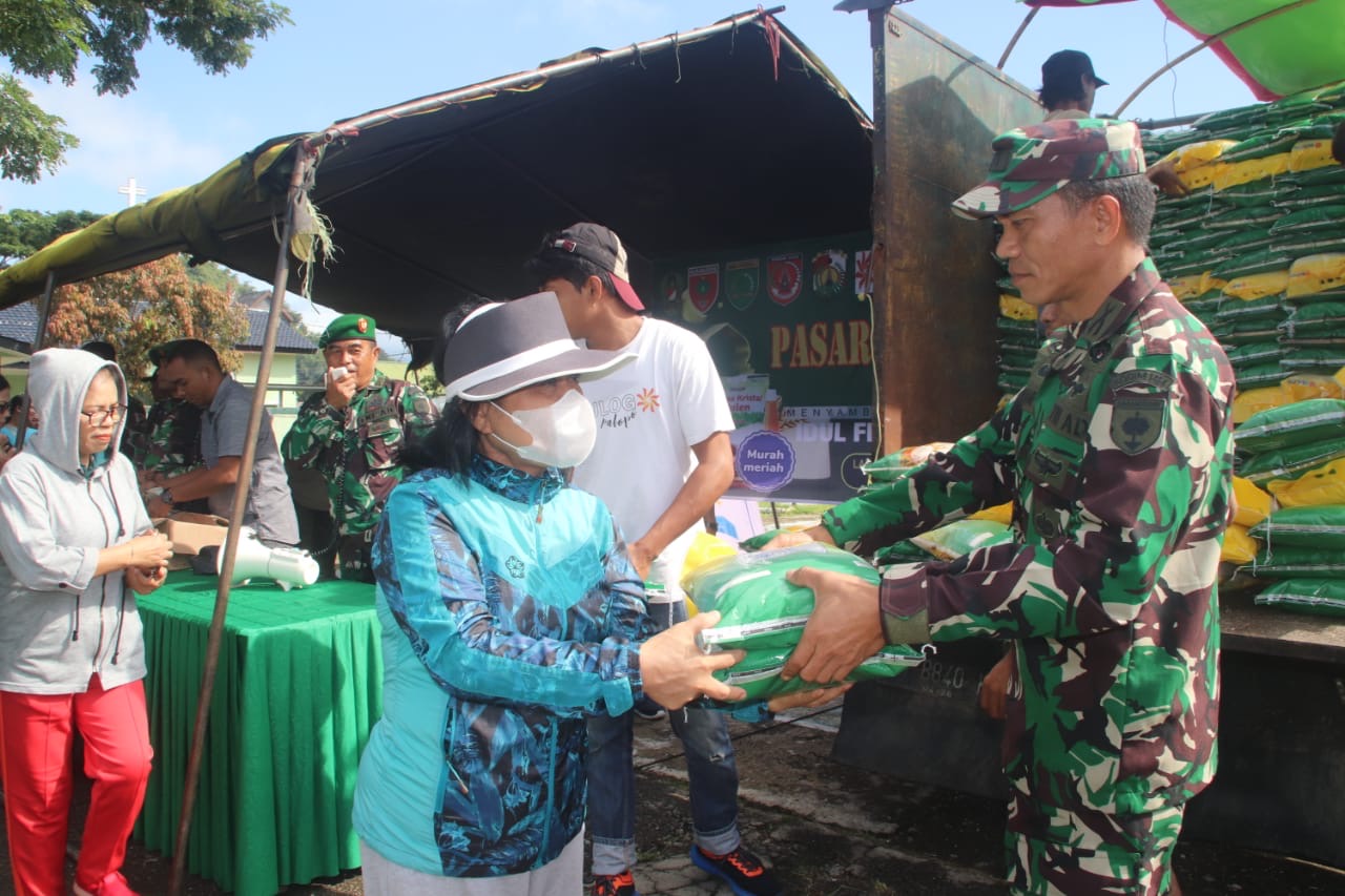 Ringankan Ekonomi Warga, Kodim 1414/Tator Kembali Gelar Pasar Murah 