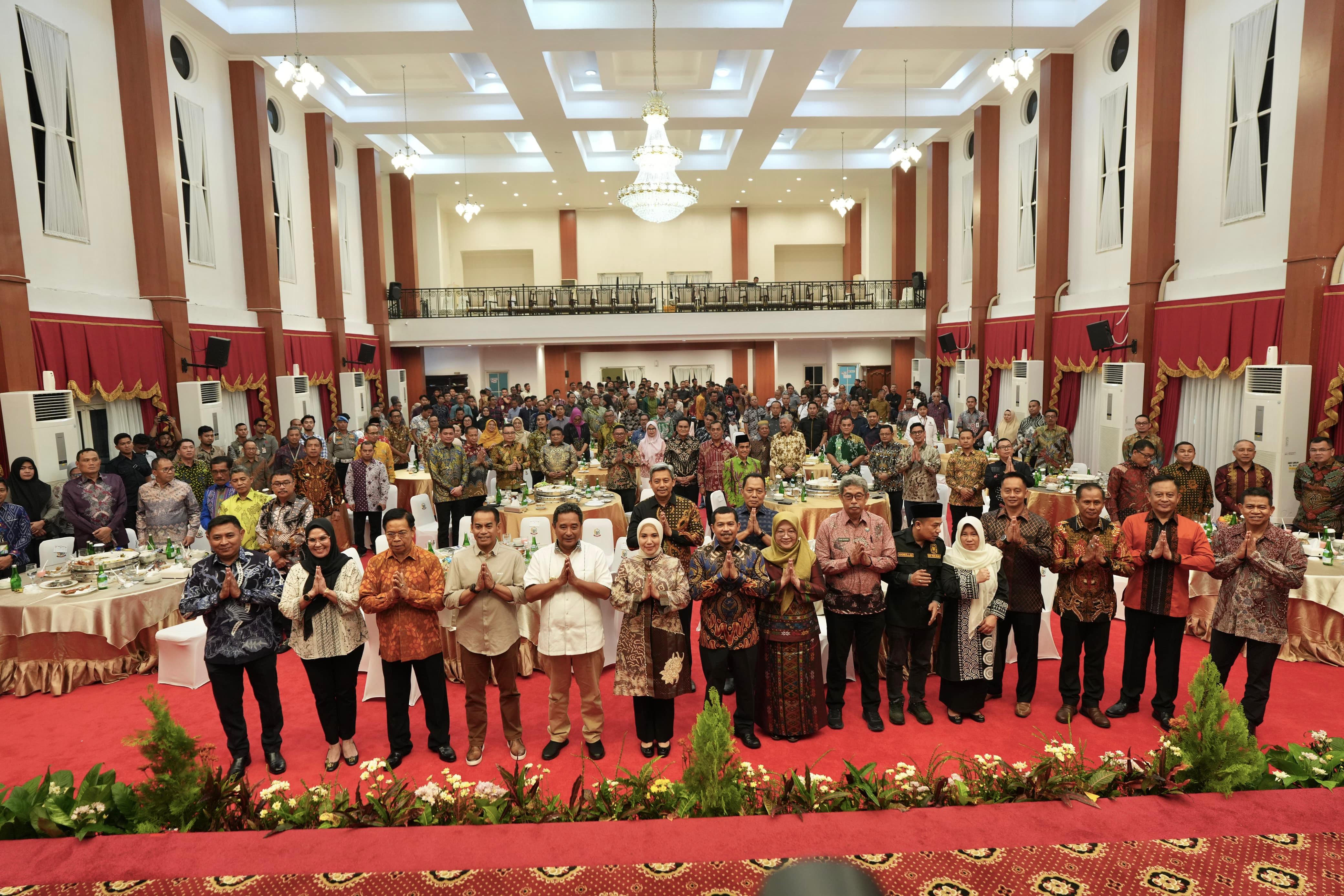 Pangdam XIV/Hsn Hadiri Acara Perkenalan dan Silahturahmi Kepala Kejati Sulsel