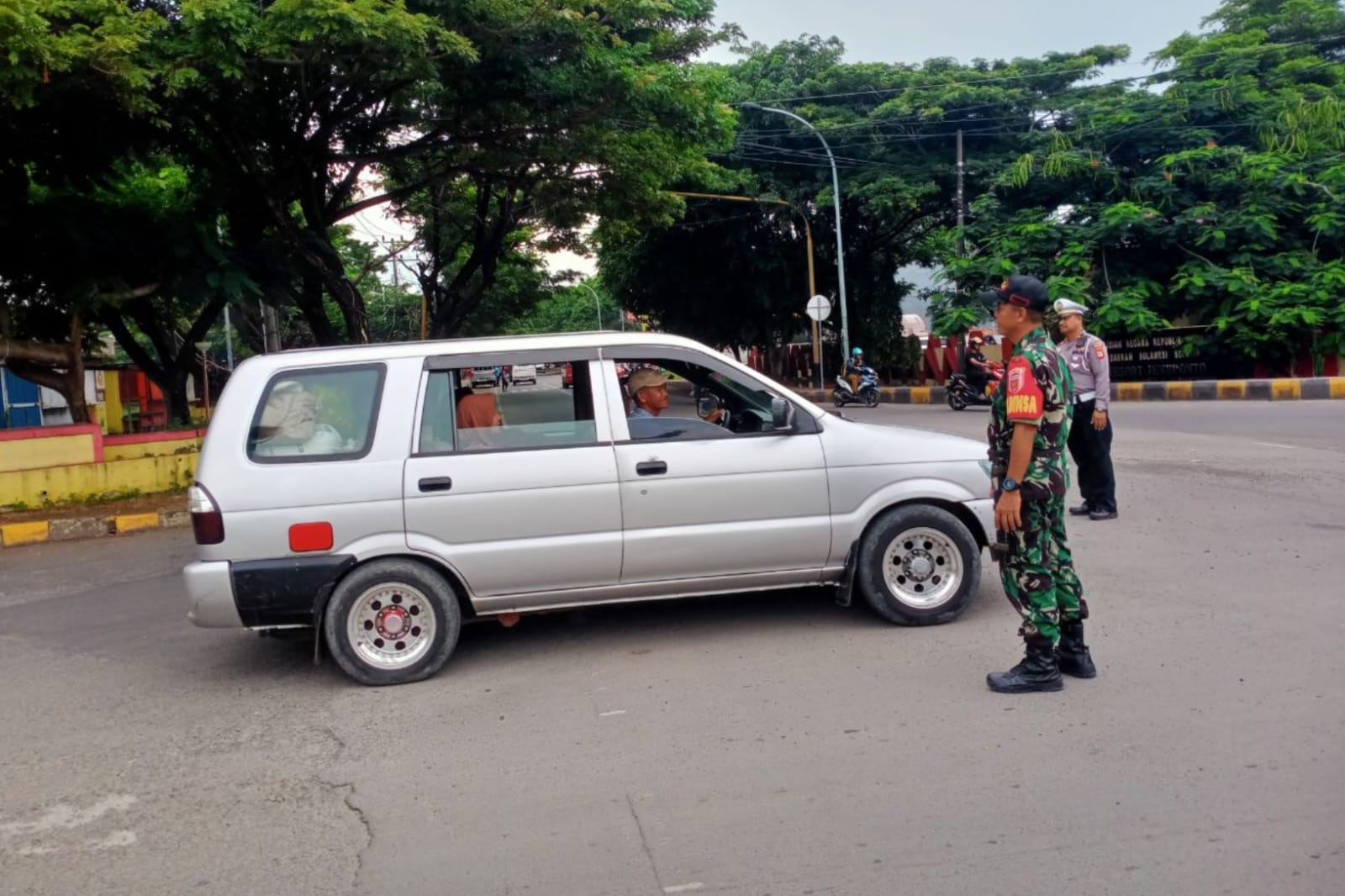 Pengamanan Arus Mudik Dan Balik Masa Lebaran Terus Dilakukan Oleh TNI Polri dan Pemerintah Di Wilayah Kabupaten Jeneponto