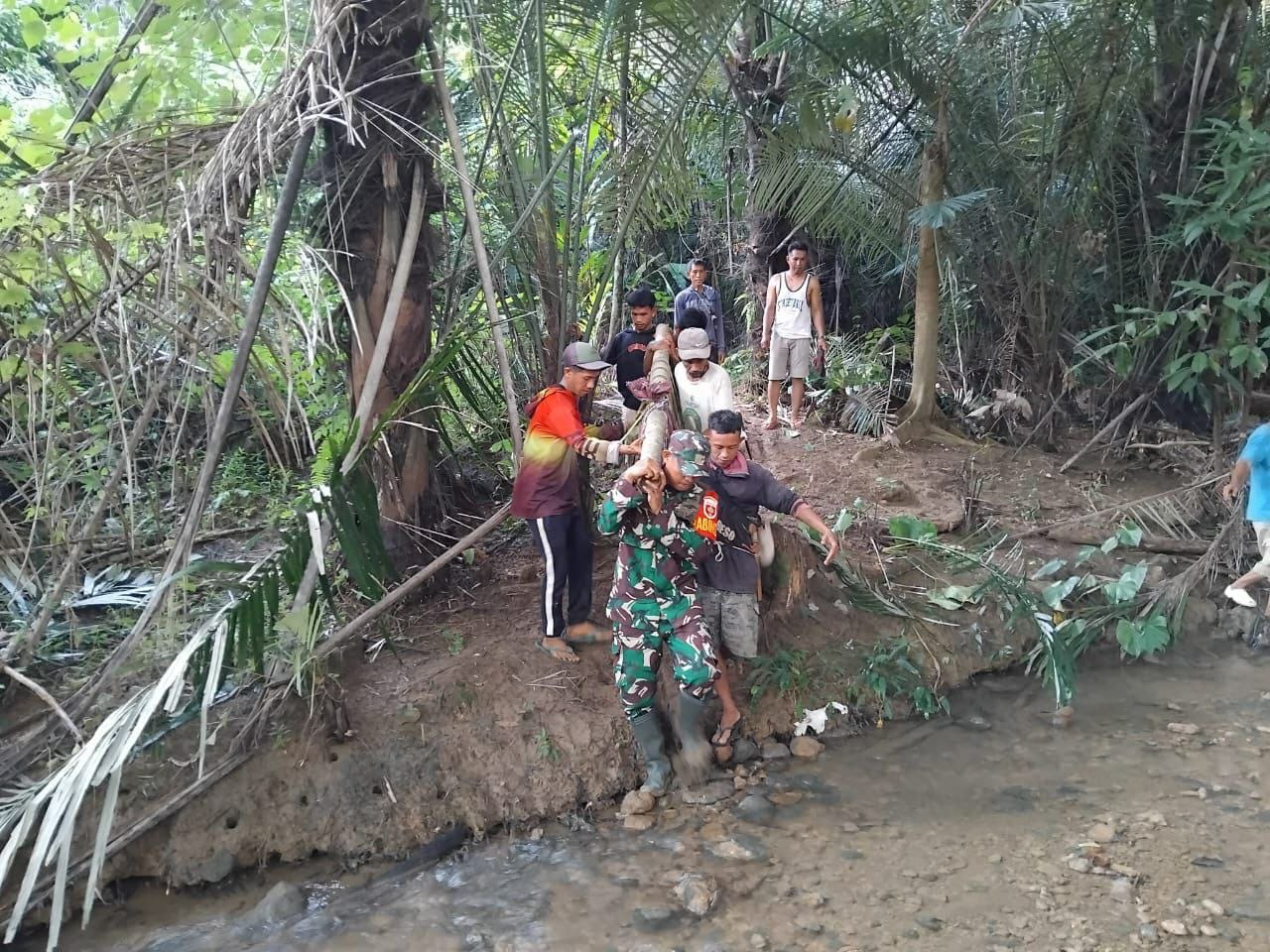 TNI Selulu Berada Di Tengah Tengah Kesulitan Masyarakat