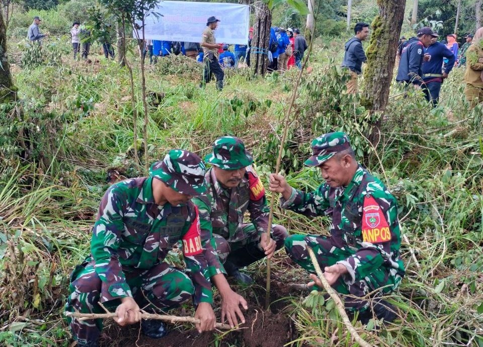 Peringati Hari Bumi, Kodim 1409 Gowa Gelar Penanaman Pohon