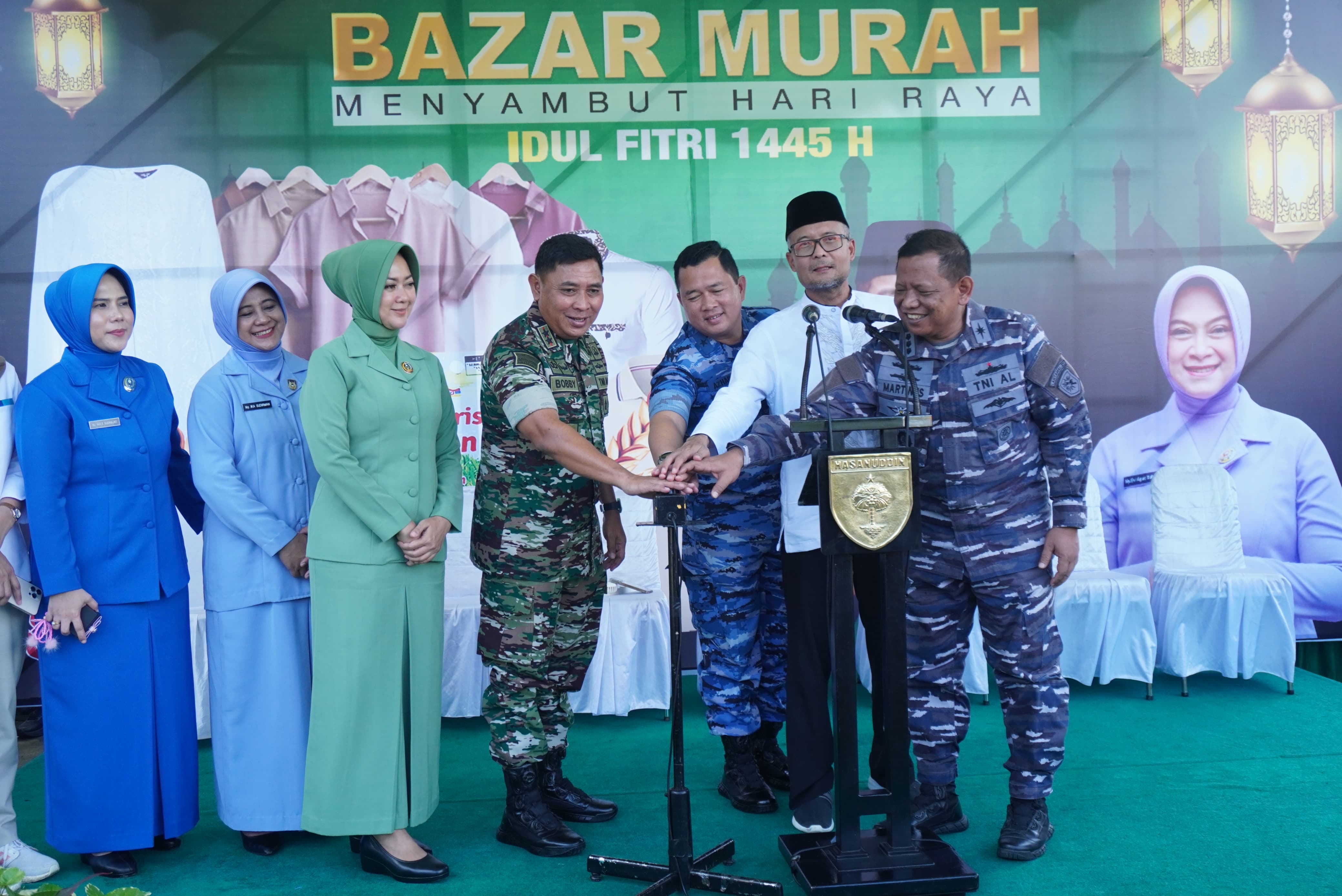 Menjelang Hari Raya Idul Fitri 1445 H, Pangdam XIV/Hsn Membuka Bazar TNI di Seluruh Satkowil Jajaran Kodam XIV/Hsn