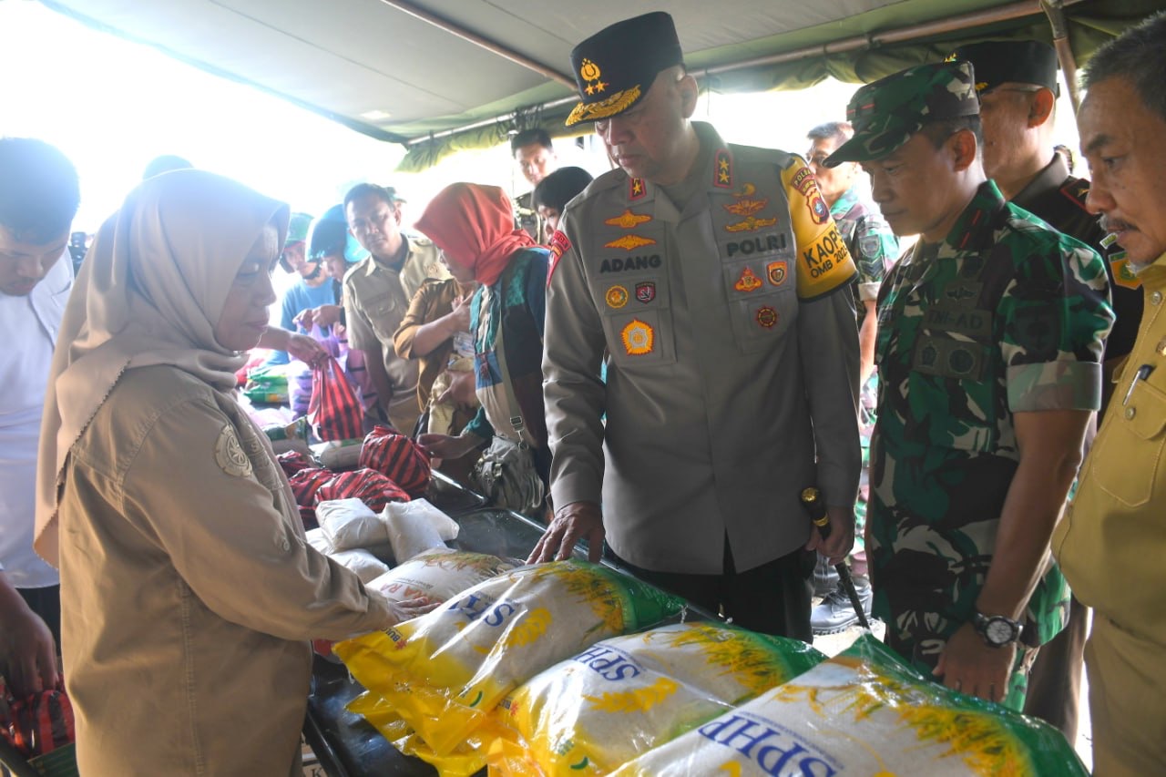 Korem 142/Tatag Gelar Bazar Murah TNI, jual Harga Bahan Pokok di bawah Harga Pasar
