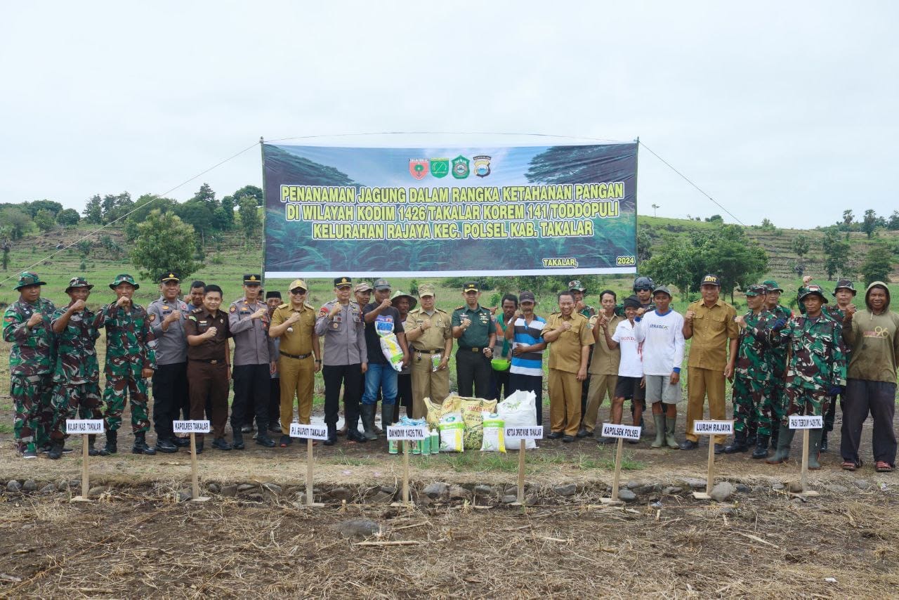 Bukti Nyata Dukung Ketahanan Pangan, Dandim 1426 Takalar Pimpin Tanam Jagung