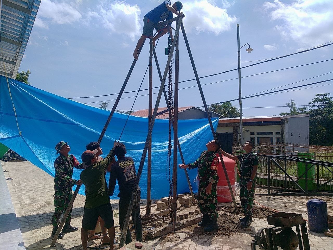 Atasi Krisis Air Bersih Pada Saat Musim Kemarau, Kodim 1426 Takalar Bangun Sumur Bor