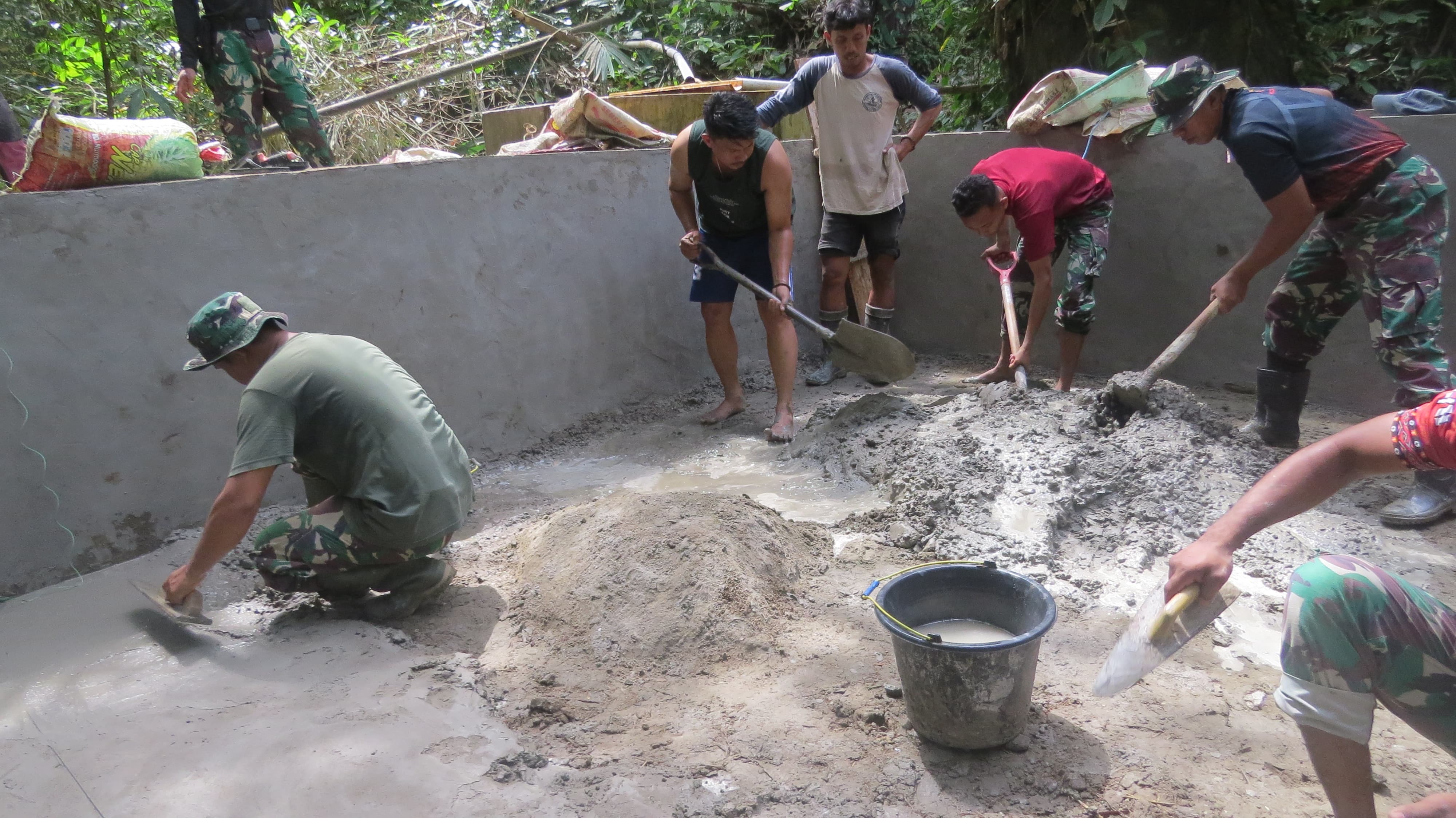 TNI AD Manunggal Air Melalui TMMD Ke - 120 Kodim 1401/Majene