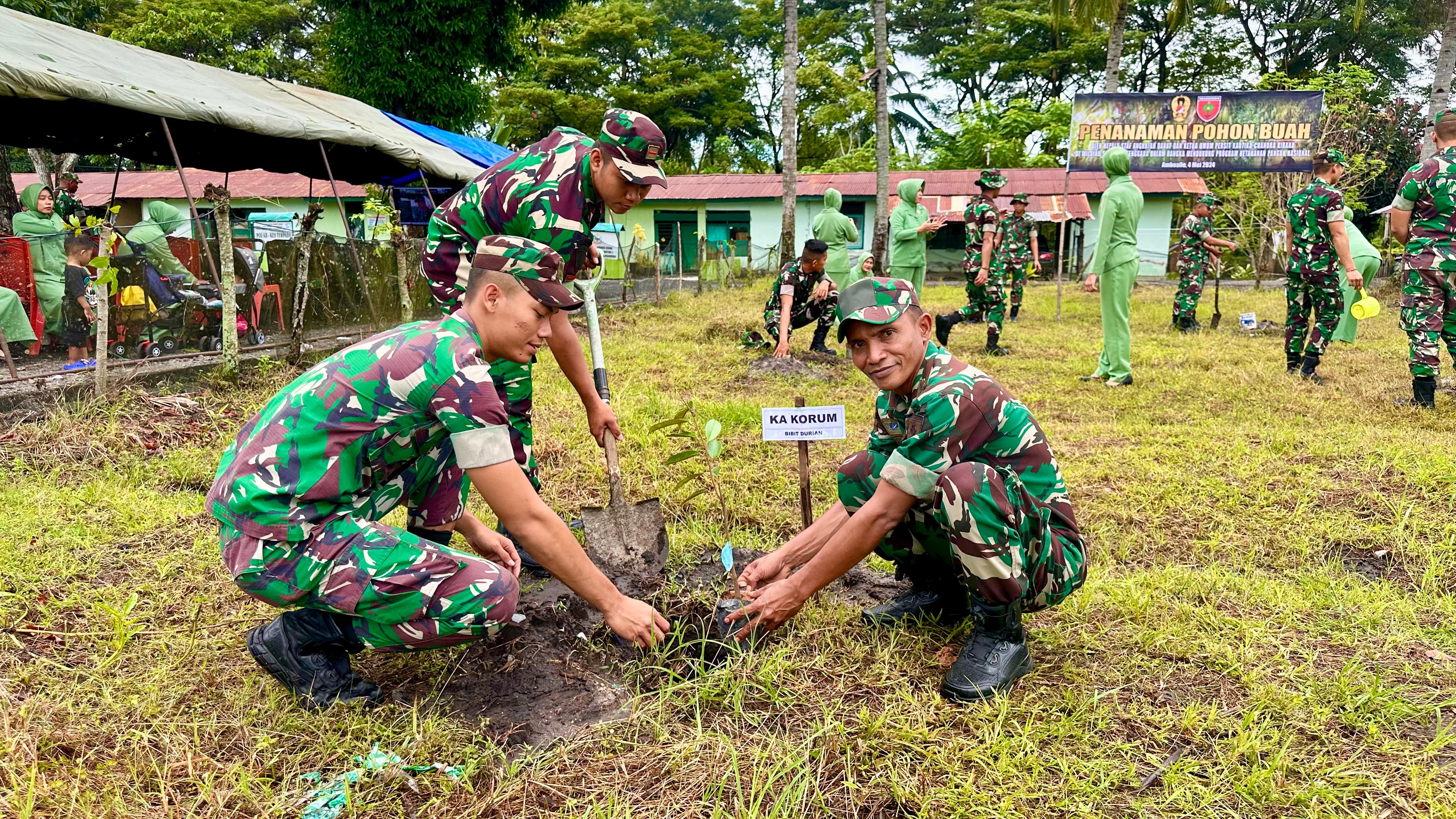 Dukung Program Ketahanan Pangan, Yonif 721/Makkasau Gelar Tanam Pohon Serentak