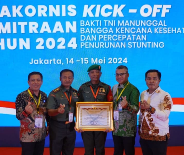 Babinsa Kodim 1418/Mamuju Raih Penghargaan Nasional dalam Implementasi Program Bangga Kencana dan Percepatan Penurunan Stunting