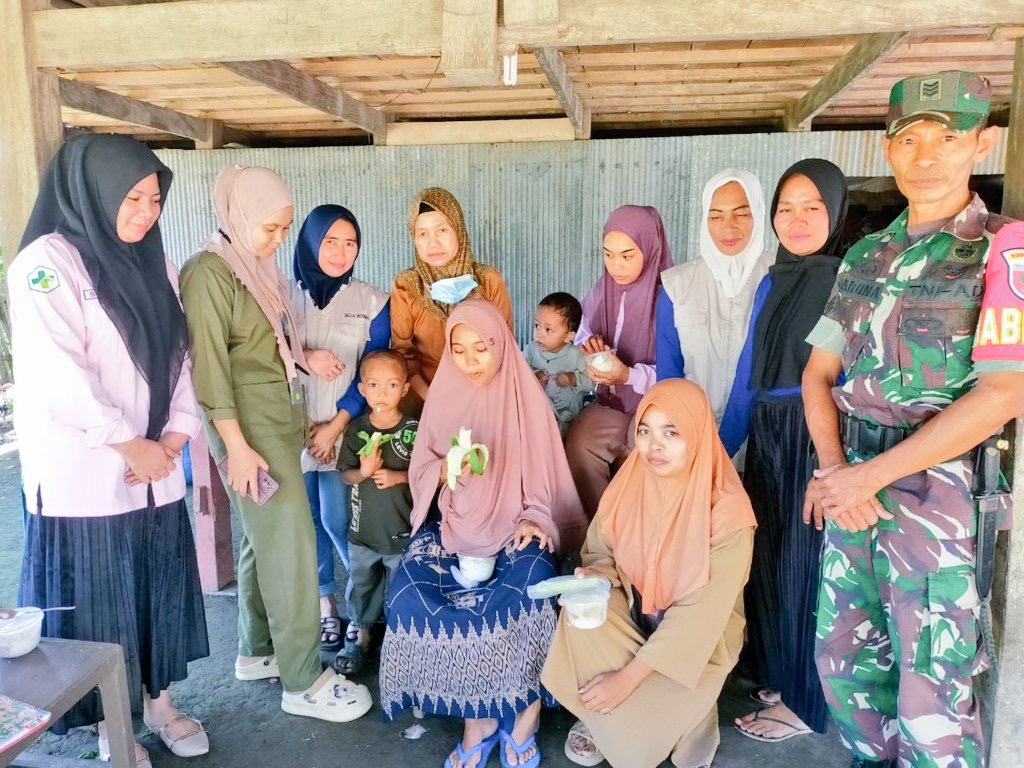 Dampingi Kegiatan Posyandu, Babinsa Serka Haruna Pantau Tumbuh Kembang Balita Dan Anak