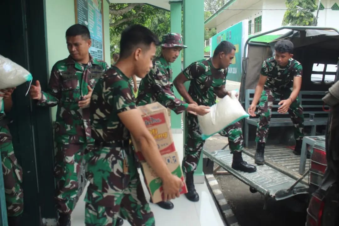 Posko Penanggulangan Bencana Alam, Kodim 1419/Enrekang Distribusikan Bantuan Ke Pada Korban Banjir dan Tanah Longsor