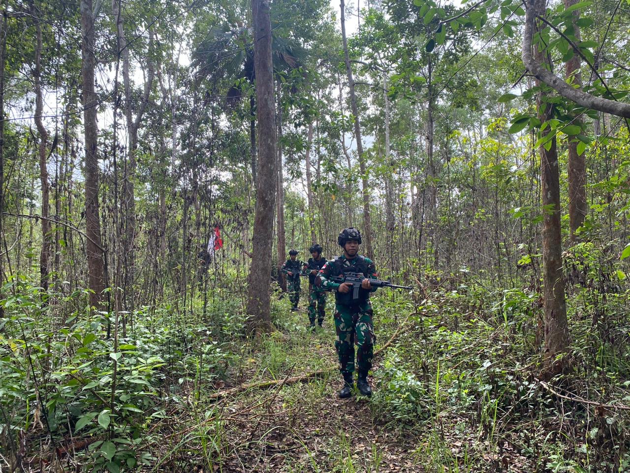 Menjaga Situasi Wilayah Agar Selalu Kondusif, Satgas Tamalatea Aktif Laksanakan Patroli di Wilayah Batas Negara
