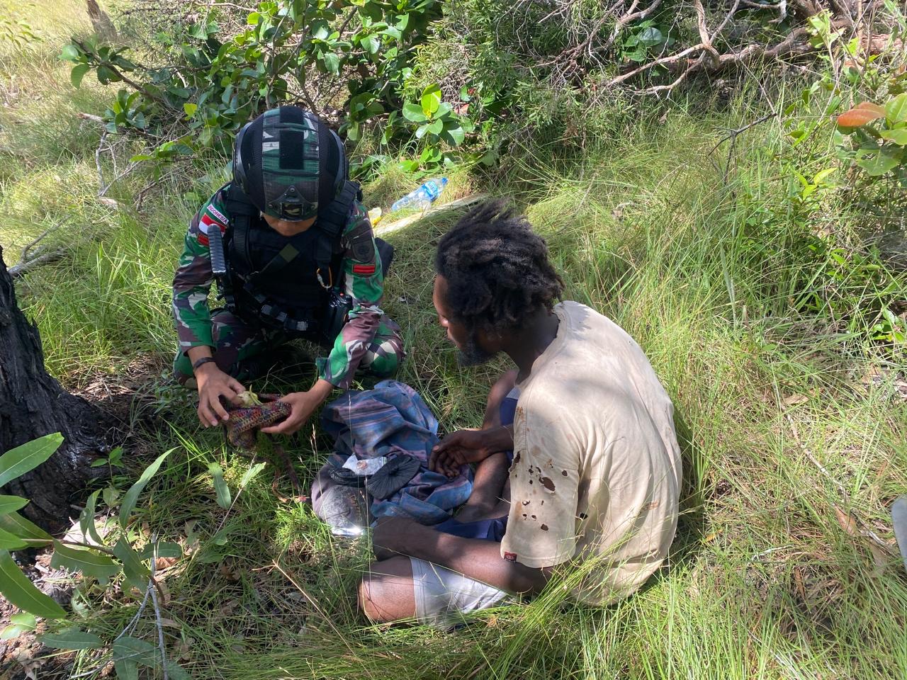 Masifkan Patroli di Perbatasan RI-PNG, Satgas Pamtas Yonif 726/Tml Tangkap Pelintas Batas Ilegal