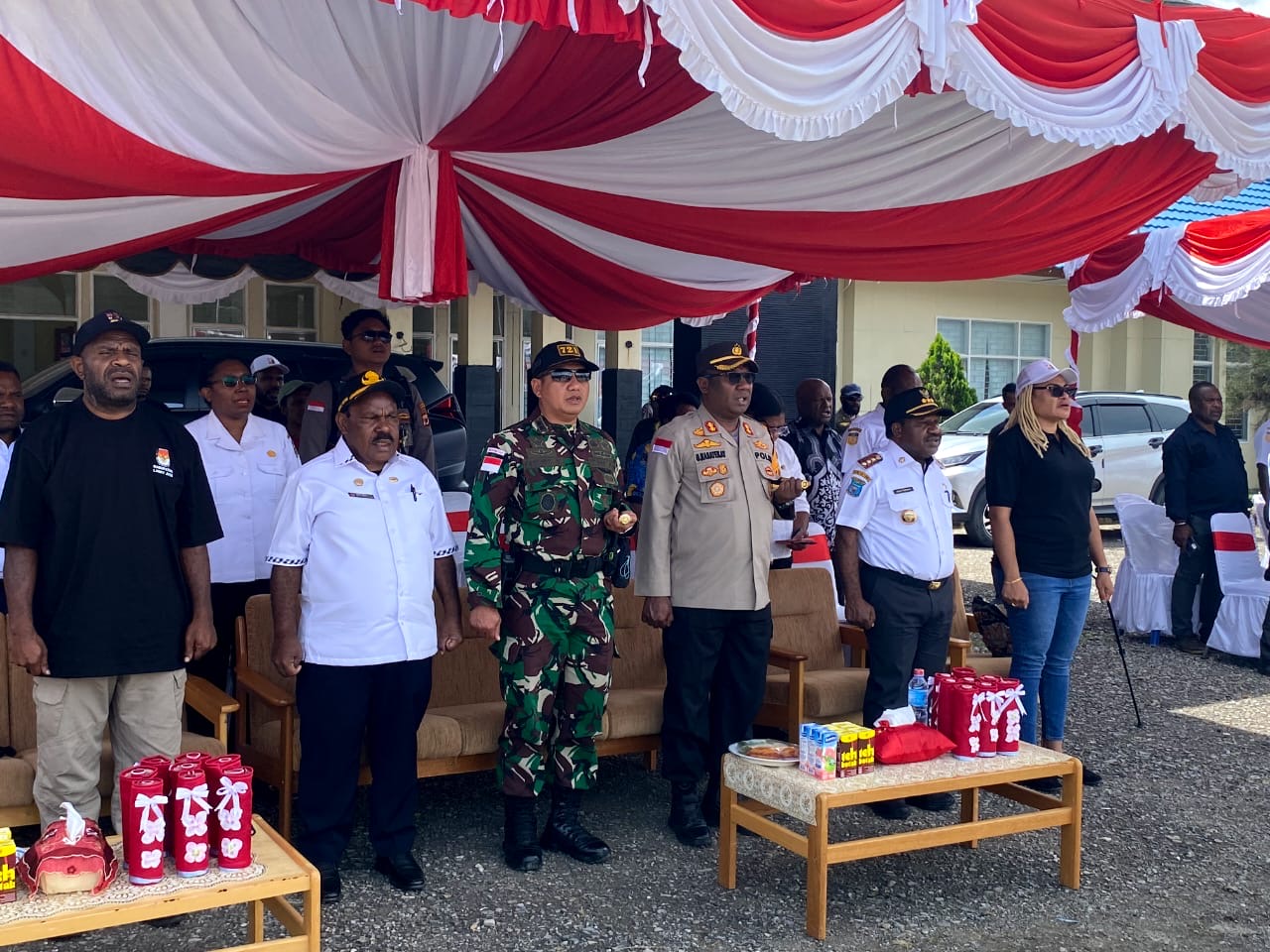 Satgas Yonif 721/Mks Ikut Serta Dalam Acara Peluncuran Maskot dan Jingle Pemilu Pilkada Bupati Lanny Jaya 2024