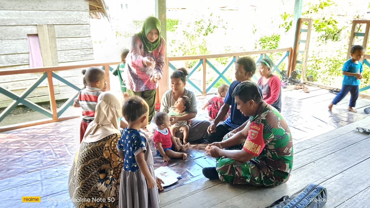 Koramil Bambalamotu Kodim Dampingi Posyandu Bukit Sion dalam Stop Stunting Baru