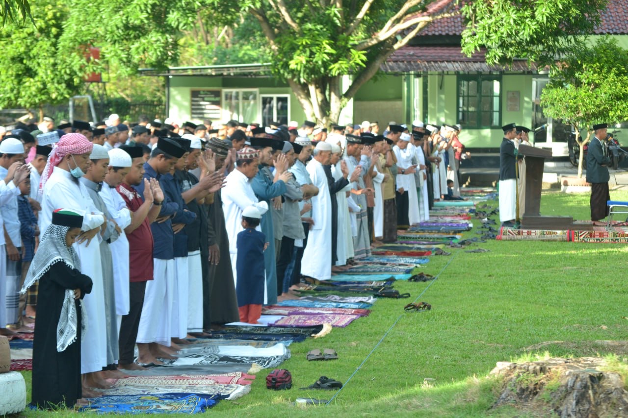 Pelaksanaan Hari Raya Idul Adha 1445 H/2024 M di lapangan Kodim 1405/parepare