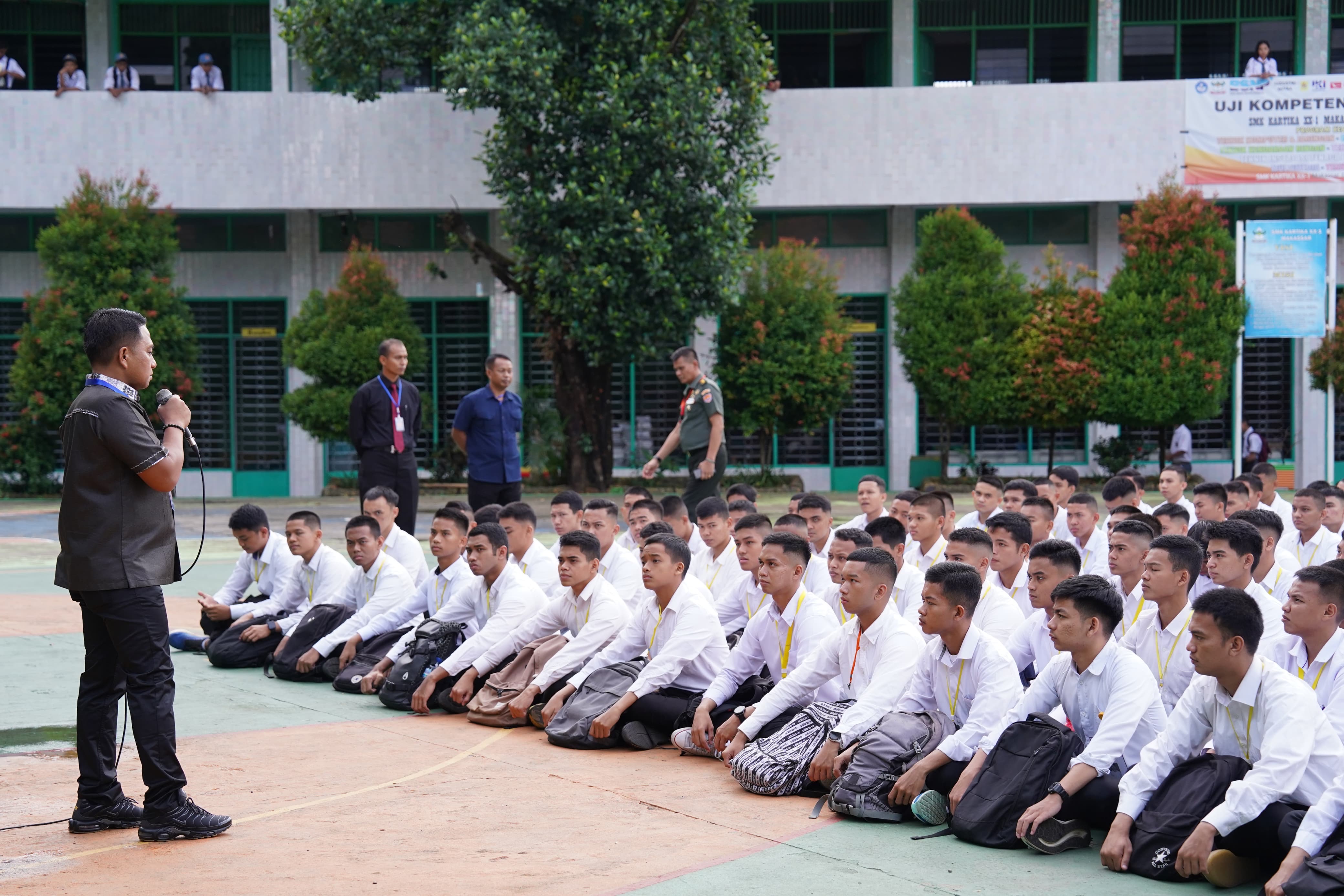 Asintel Kasdam XIV/Hsn Memberikan Pengarahan Kepada Peserta Seleksi Mental Ideologi Catar Akademi TNI TA 2024