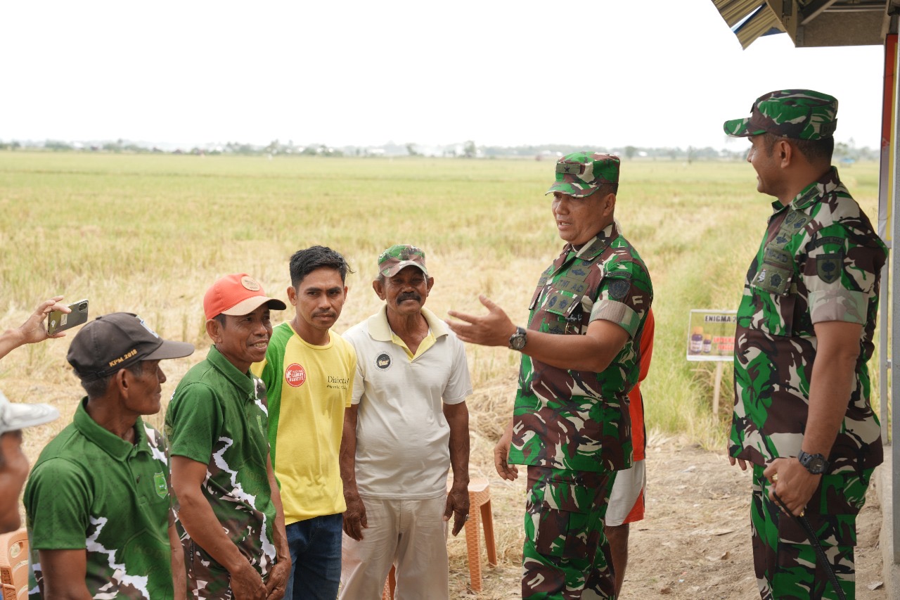 Dandim 1404/Pinrang Dampingi Kunjungan Tim Wasev Perluasan Areal Tanam Melalui Kegiatan Oplah Dari Mabes Sterad