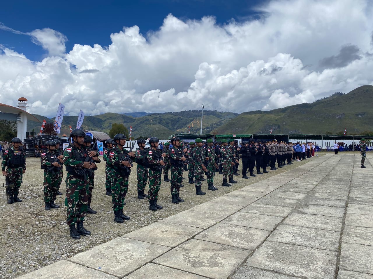 Sinergi Satgas Yonif 721/Mks Bersama Forkopimda Lanny Jaya Laksanakan Upacara Peringatan Hari Lahir Pancasila 2024